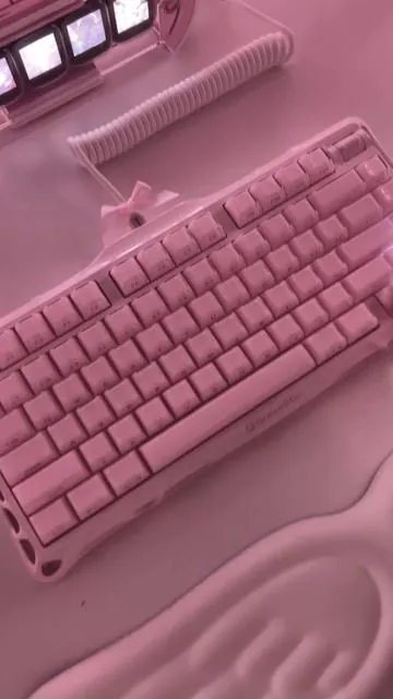 the keyboard i will never regret buying 🤍  @GravaStar.US @GravastarTikTok @GravaStarUSA 🤍 #tiktokshopjumpstartsale #valentines #tiktokshopcreatorpicks #gravastar #keyboard 