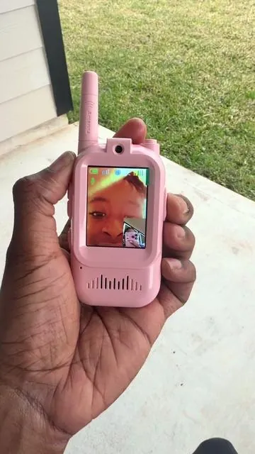 I’m done yelling across the house—these let me talk to my kids instantly. 🎥📞 #kidsgadgets #videowalkietalkie #parentsmusthave #kidstoys 