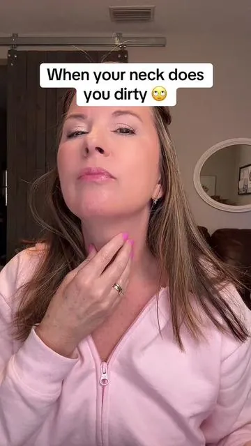 Looking for a neck firming cream that actually targets crepey skin and loss of firmness? This neck cream is made specifically for the delicate neck area to help support smoother-looking, tirmer skin and a stronger skin barrier over time. love using it on my neck and chest as part of my nightly routine — especially if your neck shows aging faster than your face. If you've been searching for a firming neck cream, neck tightening cream, or a daily cream for sagging neck skin, this one is worth adding to your routine. #neckfirmingcream #neckcream #firmingcream #skincareover40 #tiktokshopcreatorpicks @Dr.Melaxin Global 