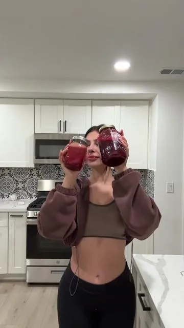 the girls that get it get it 🫜 #beetjuice #juicing #fyp #xyzbca #parati 