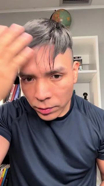 Si eres de los que ríen el cabello delgado esto es para ti. #hombres #crecimientodelcabello #revita #cuidadodelcabello #peinados 