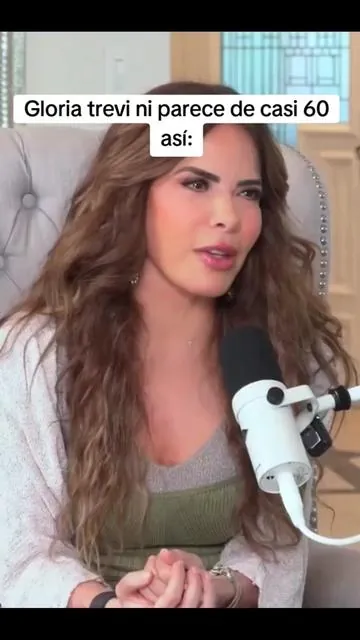 Gloria Trevi y su remedio natural para piel joven y linda #CremaReafirmanteCorporal #PielSuaveYFirme  #RutinaCorporal #PielDeDurazno  #CuidadoDeLaPiel #BellezaNatural #FirmingBodyCream #SmoothSkinGoals #GlowUpRoutine #Skintok #TightenYourSkin 