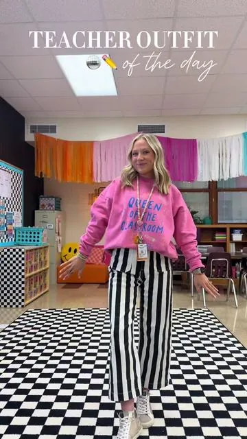 this outfit is my personality 🤭🩷😝✏️⭐️🪩 #teach #teacher #fyp #school #outfit 