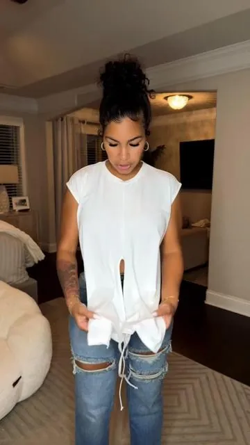 Such a cute top that you need so add to 🛒… shirt 🔗 above #womensfashion #crossovertshirt #womensfashiontrends #tiktokcreatorpicks 