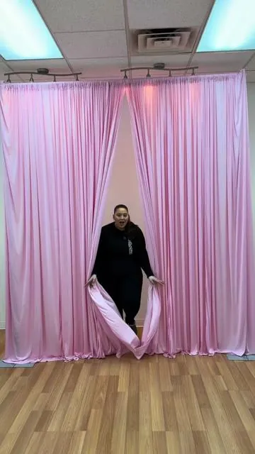 The perfect drapes for your next event! This is a set of 6! 🙌🏼#events #eventplanner #valentinesday #drapes #eventdecor 