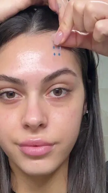 Soft brow support ,more open eyes 🧚🩹 #fyp #beautyfinds #faceTape #nonInvasiveLift #TikTokShopHolidayHaul #makeupprep #beautytools  #makeuproutine #facelifting #beautytools 