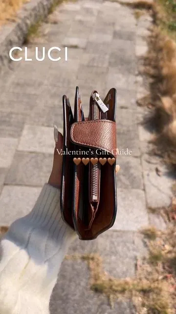 Love more,Shop more and Save more🤎🤎🤎 #cluci #tiktokshophoildayhaul #valentinesdaygift #giftguide #wallet 