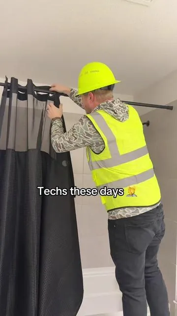 Why did this take until 2026!? #shower #showercurtain #homehacks #tiktokshopjumpstartsale #tiktokshopcreatorpicks 