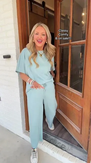 The classiest, comfiest 2 piece set is on major sale! Looks great and feels great!!! #2pieceset #matchingset #outfitinspo #cuteoutfits #outfitideas 