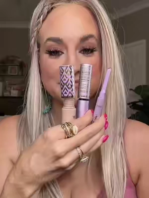 This is a limited eye makeup bundle from @tarte cosmetics and it’s a good one #eyemakeup #eyemakeupbundle #tartecosmetics #eyemakeuptutorial #makeupbundle 