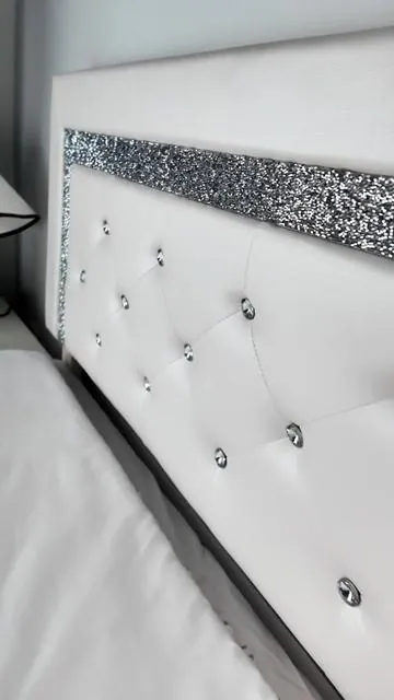 Speaking diamond bed frame~👑💕✨#hombck #tiktokshop #bedframe #ypf 