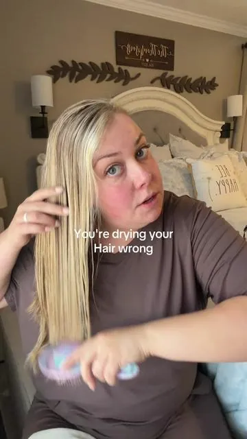Replying to @Kitsch I can't believe this extra large hair drying towel actually fits all my hair. This bundle with the flexi satin lined shower cap is so good! @Kitsch #kitsch #kitschshowercap #kitschhairtowel #hairdryingtowel #showercap 