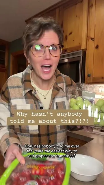How have I never seen this kitchen gadget yet?!?  #kitchengadgets #kitchenhacks #kitchen #grapecutter #tiktokshopfinds 