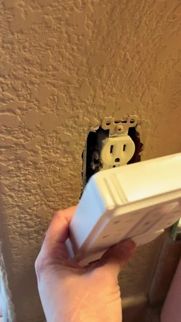 Love these. We have so many electronics and things that need to charge these are a must #homeessentials #surgeprotector #outletextender #electronics #tiktokshopjumpstartsale 