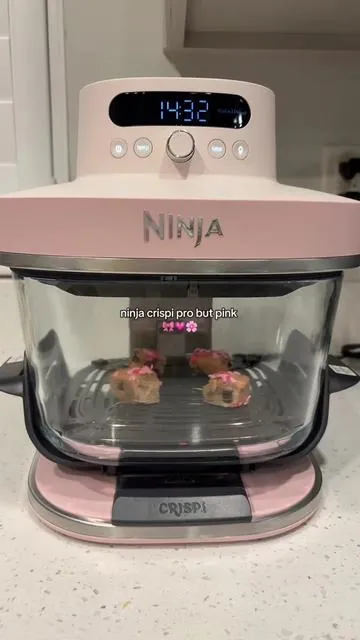 The ninja crispi pro is worth the upgrade 😍 and it’s a 6 in 1! #tiktokshopjumpstartsale #ninjacrispi #ninjacrispipro #ninjaairfryer #airfryer 
