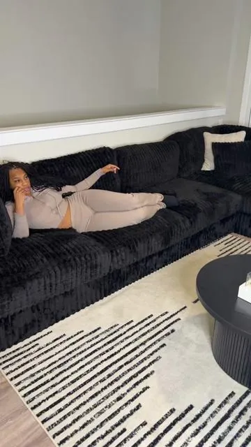 Soo comfy and spacious !! #fyp #viral #tiktokshopcreatorpicks #bonelesscouch #couchunboxing 