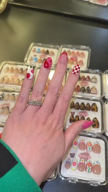 Myself!💅🏻 @Nail Haven has some of the best press ons!! You can’t beat the amazing quality for this price!! These press on nails last me 2+ weeks! #nailhaven #pressonnails #nailsathome 