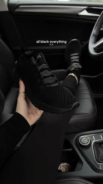@NOBULL triple blacks are so crisp ⚡️ flash sale with free shipping happening now #sneakers #nobullsneakers 