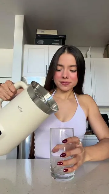 Así me preparo mi propia bebida vegetal y mis jugos en casa✨🫢 #bearnutmilkmaker #nutmilkmaker #tiktokmademebuyit  #guthealth  #wellnessjourney  @Bear Electric Appliance - US 