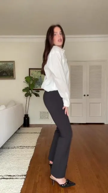 these are sooo stretchy!! @Halara_official #halara #halarapants #winterootd #workpants 