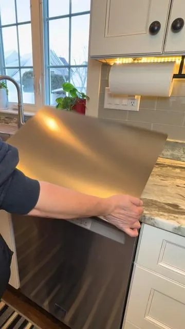 Don’t worry about where you will store this stainless steel kitchen board. Chances are it will stay right out on your counter and you’ll use it everyday. #stainlesssteel #cuttingboard #kitchenessentials #kitchenhacks #kitchengadgets 