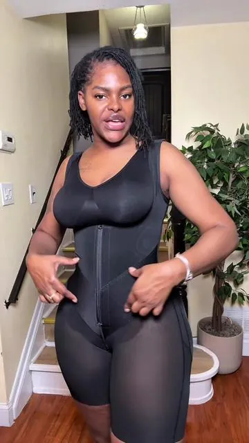 Snatched, smooth, and supported 💫 Feel confident in every curve with this Colombian faja made to shape and lift. #FajasColombianas #ShapewearGoals #PostpartumSupport #SnatchedWaist #ButtLifter