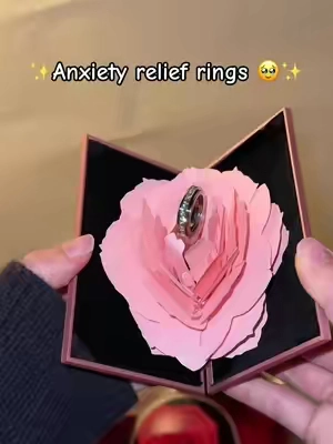 Anxiety relief rings that I always carry around.#anxietyrelief #rotation #giftsforher #ring #fory 