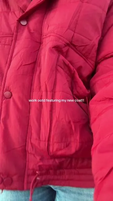I’m wearing a large for reference!! I love the color of this coat soooo much!! #ootd #jacket #winterootd #jacketseason #outfitinspiration 