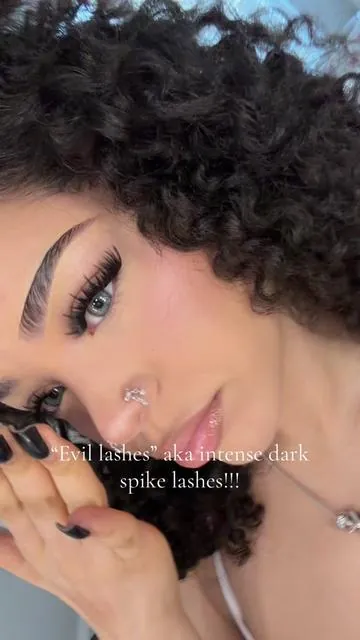 Starrlnight in lengths 14,14,16,16,18,20!!    #tiktokshop #keyyoulashes #lashclusters 