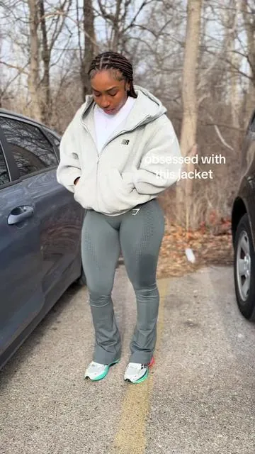 i need every color 🔥 #tiktokaffiliate #fyp #relatable @Gymshark    pants: gymshark (viral soft flared leggings)   shoes: Saucony ProGrid Omni 9 "Multi-Color"