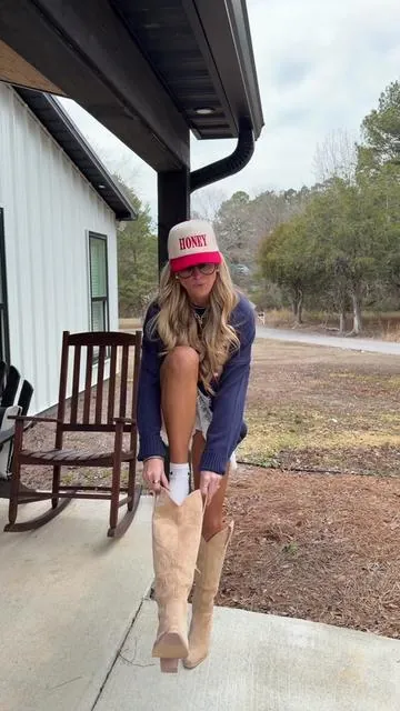 If y’all haven’t tried these boots yet, they are the best! So comfy and cute too!!! #tiktokshopcreatorpicks #boots #cowgirlboots #countryconcertoutfit #countryoutfit 