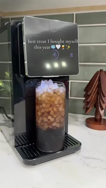 One of the best things I own is this nugget ice maker I finally treated myself to #tiktokshopjumpstartsale #icemaker #kitchengadgets #countertopicemaker #homefinds 