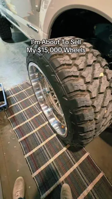 This is the only way I trust to polish my 15,000 wheels #wheels #forged #aluminum #detailing #clean 