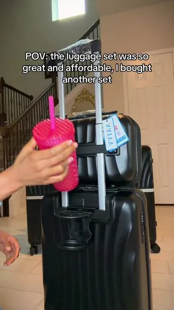 #luggage #travel #traveltiktok #luggageset #luggagehack 