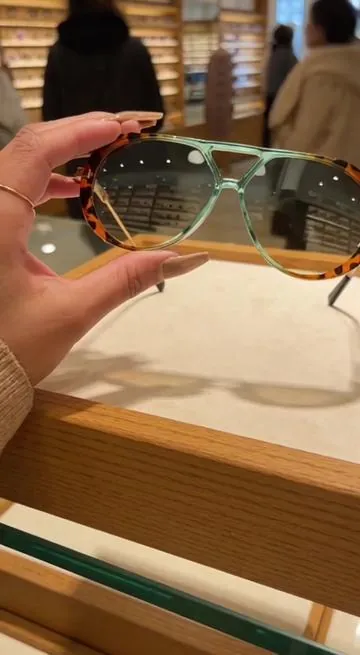Love the elegant tortoise and mint green mixed#sunglasseschallenge #sunglassestrend #retrogaming #ootdfashion #GiftedInLove