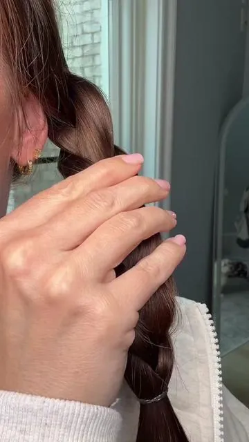 Leave in conditioner- that smells heavenly! #leaveinconditioner #haircareproducts #healthyhair #igkhair 