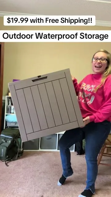 If you’re tired of patio clutter, this 31-gallon outdoor storage box is a must-have. It’s waterproof, UV-resistant, and the perfect size for storing patio cushions, kids’ outdoor toys, garden tools, pool accessories, or garage extras. The durable design holds up in all weather while keeping everything dry and organized. Easy to assemble, sleek enough to match any patio or deck, and compact but surprisingly spacious. For under $20, this is one of the best outdoor organization finds for small spaces, apartments, and backyards. 🙌 #OutdoorStorageBox #PatioOrganization #TikTokShopFinds #HomeOrganization #GarageStorage