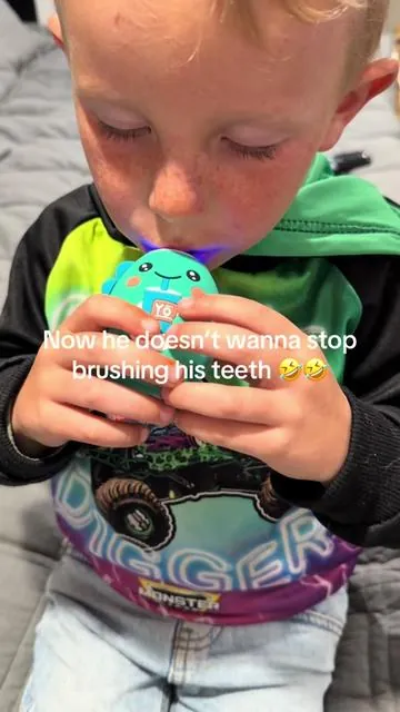 #kidstoothbrush #electrictoothbrush #toothbrush #momtips #tiktokshopjumpstartsale 