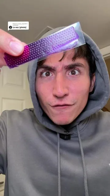 Replying to @craisy_stay102 Es una locura cómo funcionan #whiteningstripes #hismile #tiktokmademebuyit #yellowteeth #tiktokshopcreatorpicks 