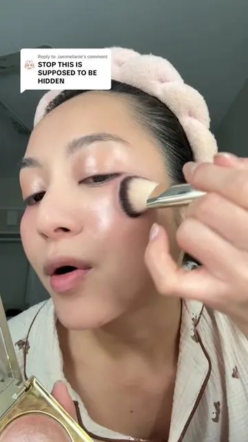 Replying to @.iammelanie The world needs to know about this masterpiece ✨  @Stila Cosmetics #stilaheavenshuehighlighter #kitten #wethighlighter #noglitterhighlight #tiktokshopcreatorpicks 