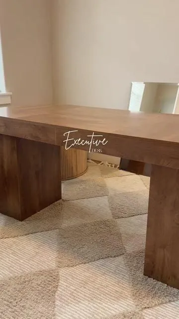 The perfect work from home executive desk that I needed!! #executivedesk #homeoffice #homeofficedecor #desk 