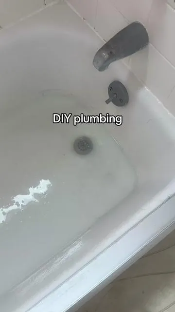 The perfect solution to a clogged sink or bathtub. Skip the expensive plumber bill and DIY! 🛁 #plumbing #cloggeddrain #bathroom #bathtub #diy 