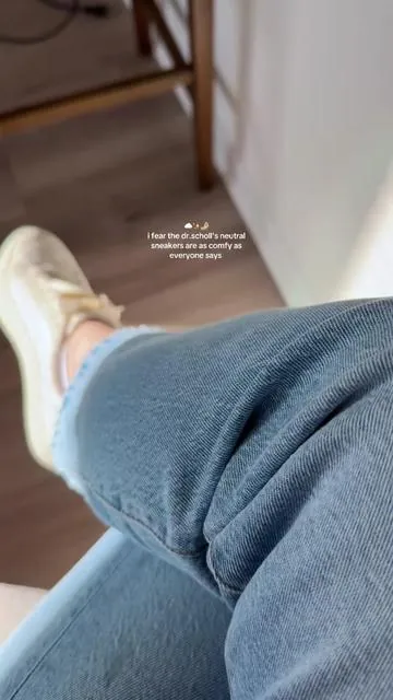 no cause I walked in these for HOURS and barely felt them ☁️🙌🏻 in love with this neutral color 🤍 #drscholls #neutralsneakers #sneakers #comfortableshoes #drschollssneakers @Dr. Scholl's Shoes 