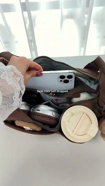 Most stylish hobo bag for casual use 🥳 and now come with new colors✨#hobobag #whatsinmybag #collegelifestyle #gymbag #crossbodybag 
