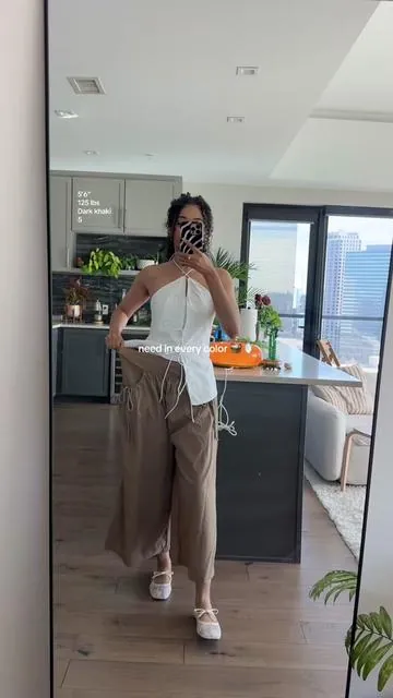 Have two so far ✨ but pink is next!! 🌸 #bohopants #trackpants #springbreakoutfits #bohooutfit 