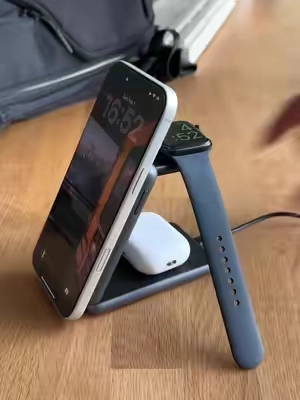 Traveling with all these cords became exhausting but I found 3 in 1 wireless charging station. And it has saved me so much space in my luggage.#charger #wirelesscharger #apple #charging #techt 