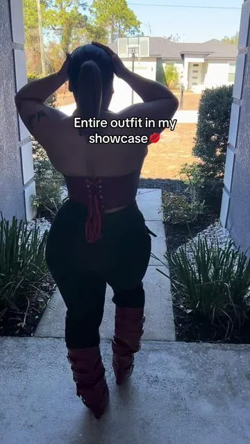 The entire outfit is in my showcase💕💋top, bottoms and heels
