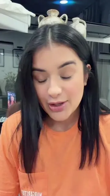 Si en unos meses no tengo el pelo hasta el Qlo de largo esto no sirve 👀👀😂😂🥰 #jennyclaros #hondureñosenusa🇭🇳🇺🇸 #parati 