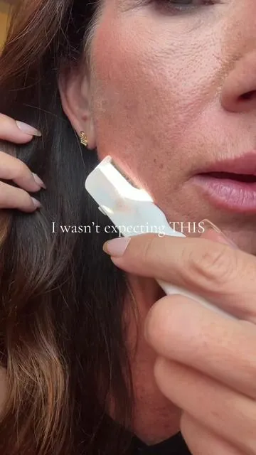 I didn’t realize how much peach fuzz was there until I actually saw it. This is one of those little beauty steps that makes makeup feel smoother and more effortless without pressure or irritation. I love tools that feel precise, gentle, and easy to use — especially when they fit right into my routine. Tagged below on TikTok Shop. @rikilovesriki #RikiLovesRiki #FuzzOffX #PeachFuzzRemoval #MakeupPrep