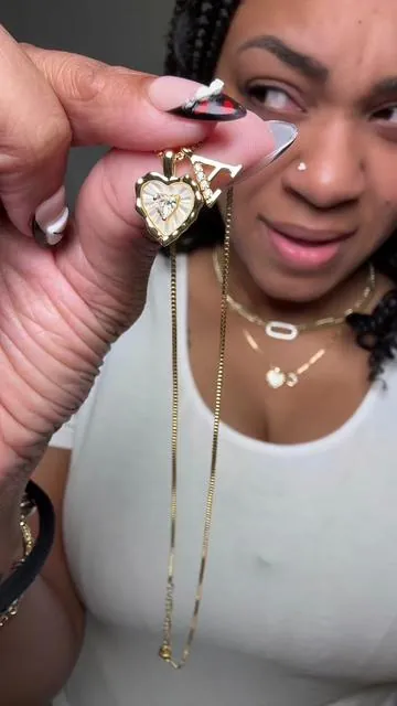 I am currently IN LOVE with this necklace 😍😍😍 #heartnecklace #valentinesdaygiftideas #giftsforher #heartjewelry #initialnecklace 